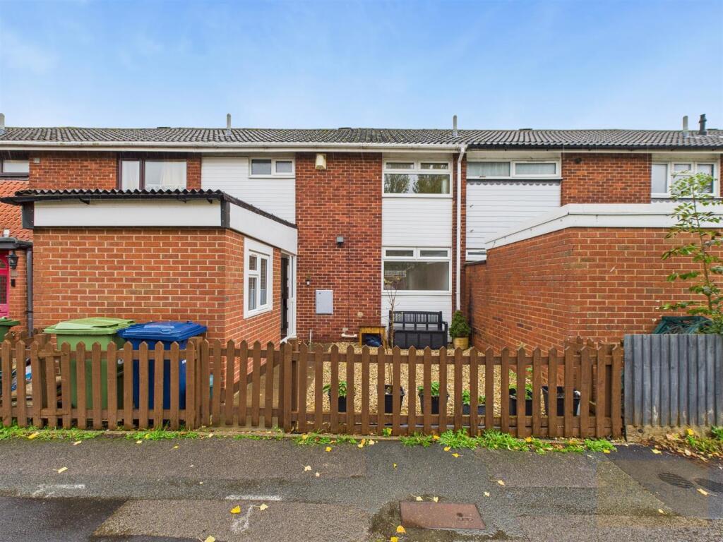 Main image of property: Yew Tree Way, Churchdown, Gloucester