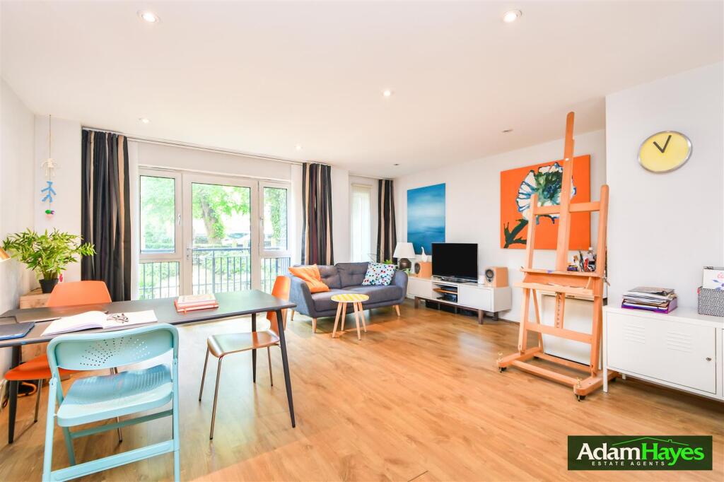Main image of property: Holden Avenue, North Finchley, N12