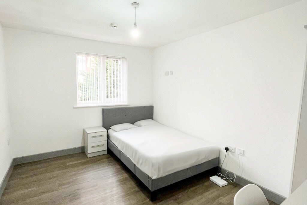 Main image of property: New Chester Road, Birkenhead, Wirral, Merseyside, CH42