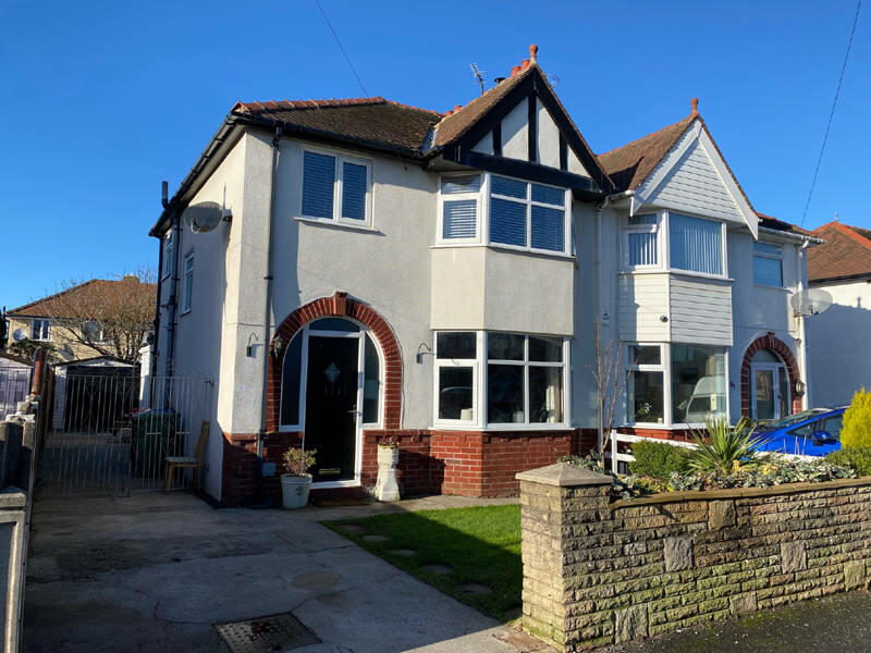 3 bedroom semidetached house for sale in Nutter Road Thornton