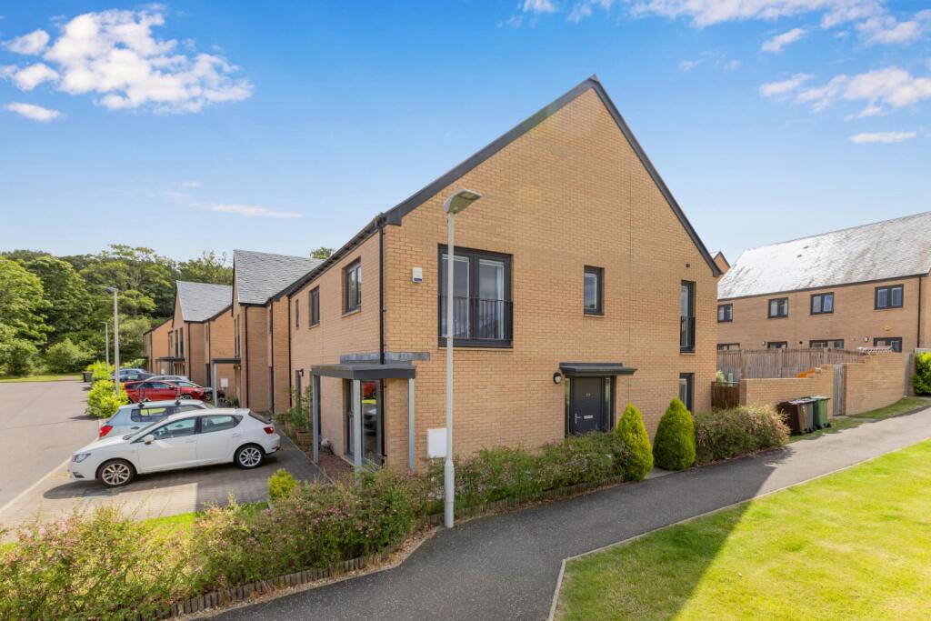 Main image of property: 77 Tweedsmuir Drive, Edinburgh, EH16 4XU