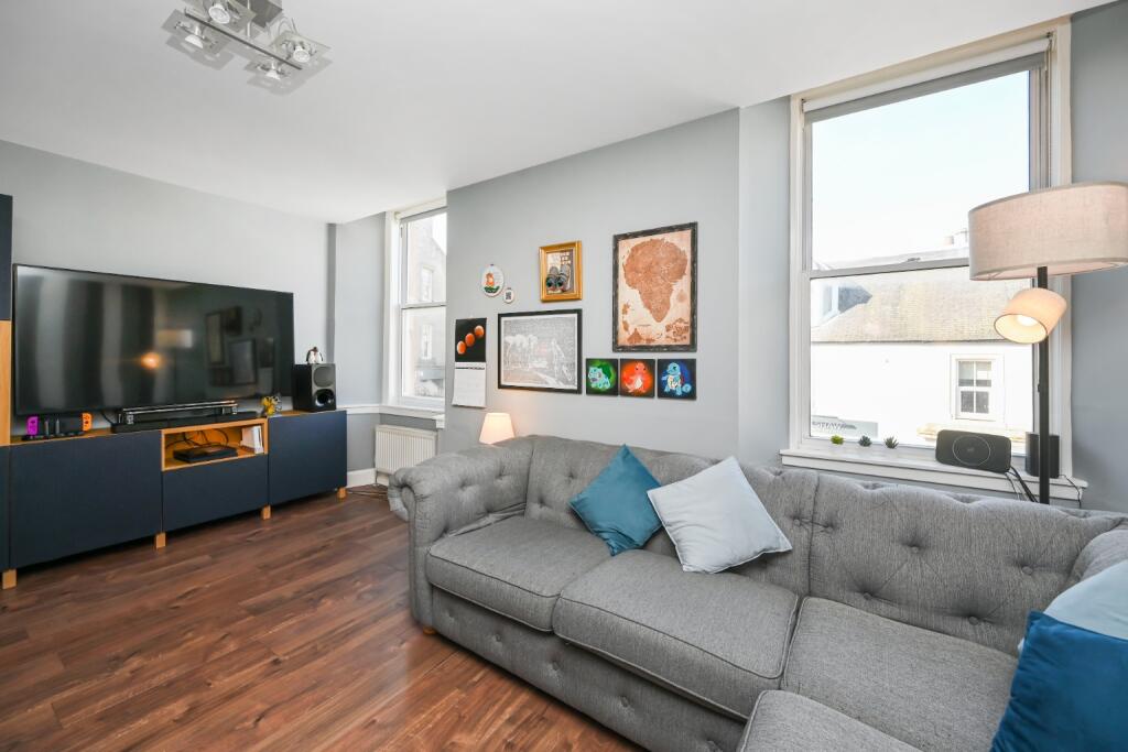 Main image of property: 6A Northgate, Peebles, EH45 8RS