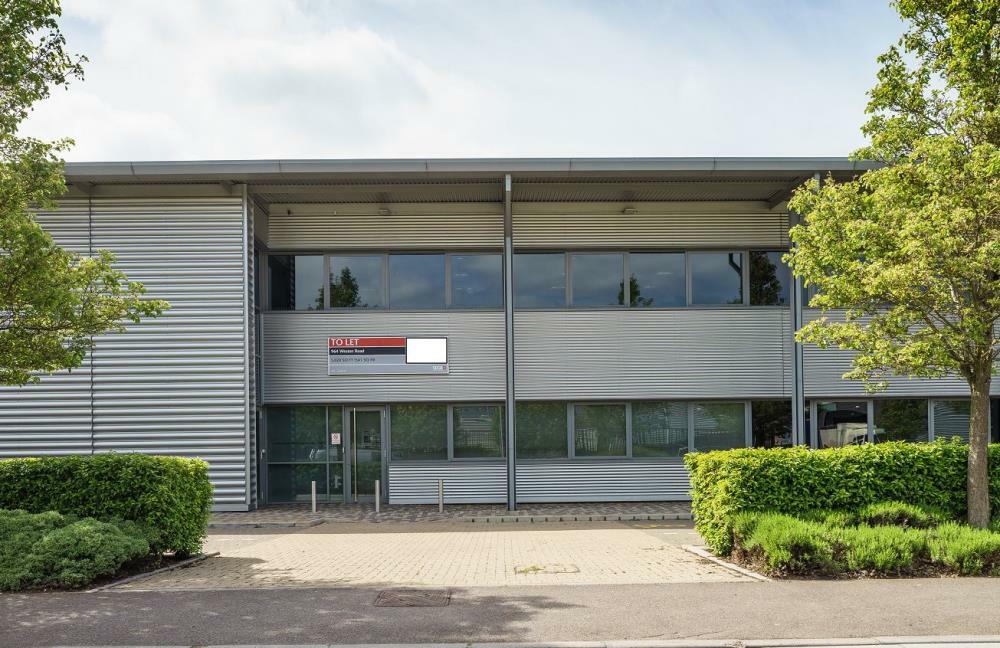 Industrial park to lease in 964 Weston Avenue, Slough Trading Estate