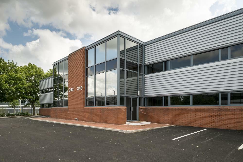 Industrial park to lease in 349 Edinburgh Avenue, Slough Trading Estate