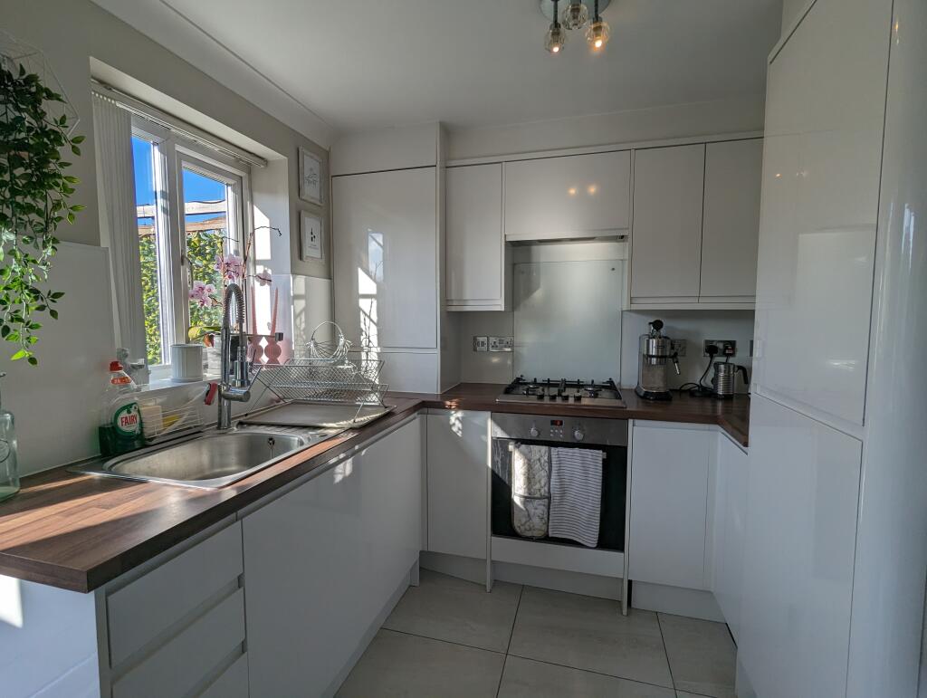 Main image of property: Beach Road, Litherland, L21 2PN-***Available with the Zero Deposits Scheme***