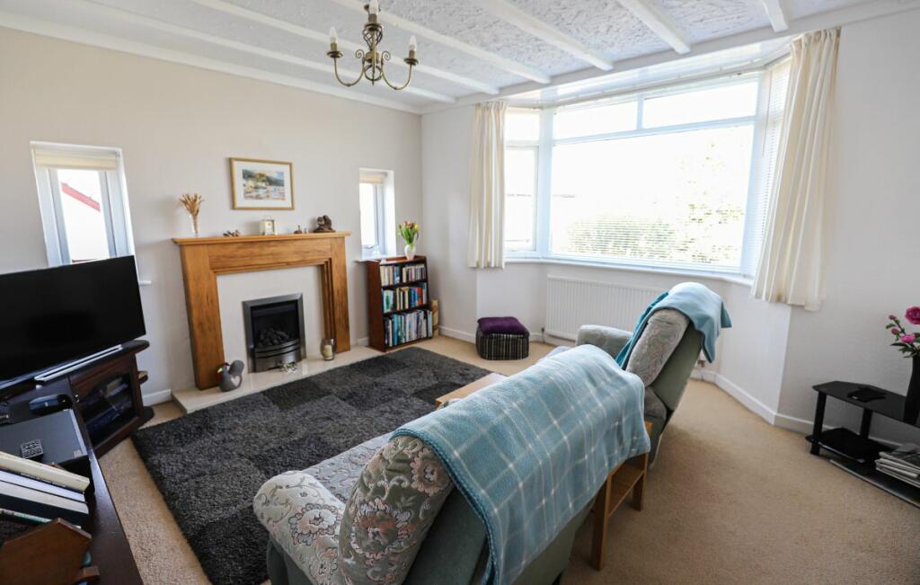 2 bedroom bungalow for sale in Hawthorn Road, Bolton le Sands