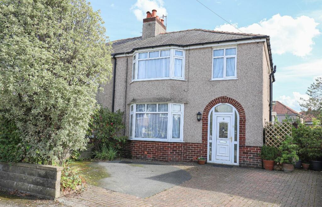 3 bedroom semidetached house for sale in Warley Avenue, Torrisholme