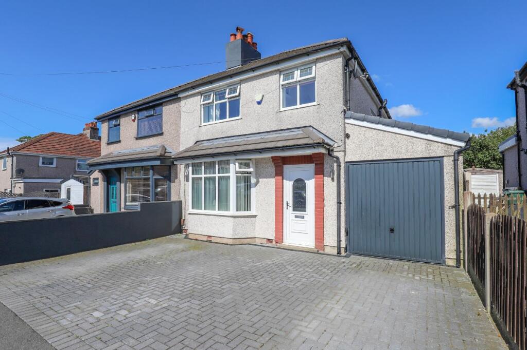 4 bedroom semidetached house for sale in Warley Drive, Torrisholme