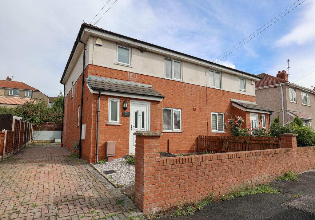 3 bedroom semi-detached house