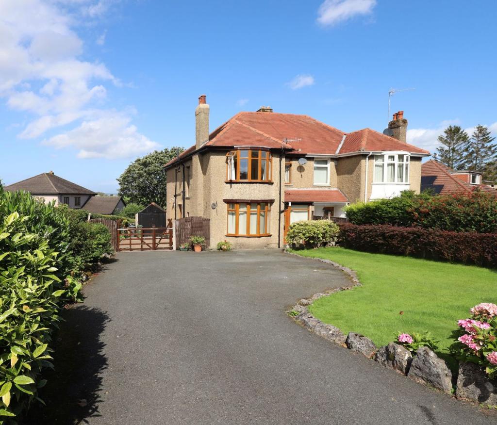 4 bedroom semidetached house for sale in Coastal Road, Bolton le Sands