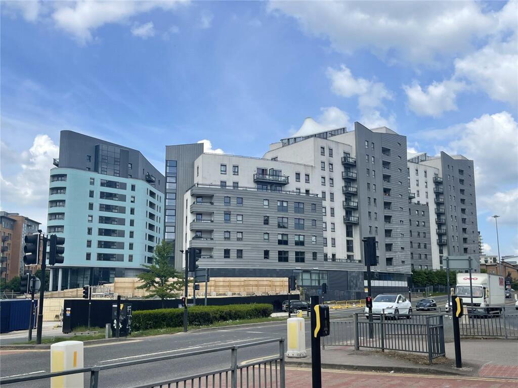 Main image of property: Gateway East, Marsh Lane, Leeds, LS9