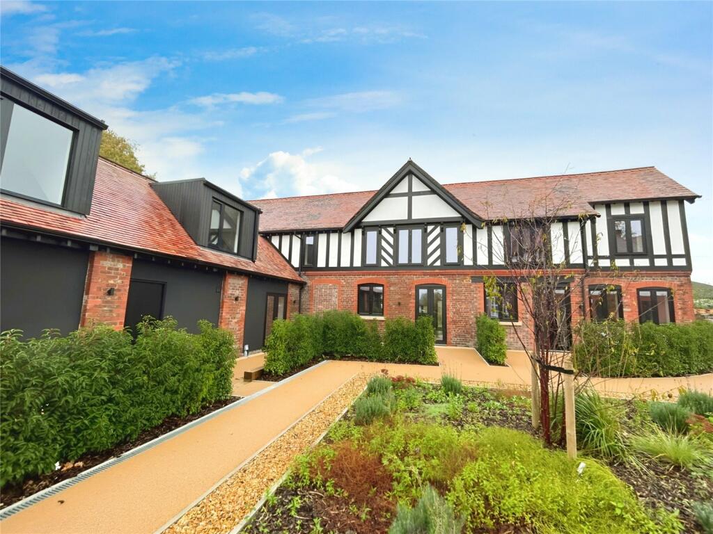 2 bedroom terraced house for sale in The Stamford Arms, Lymm Road