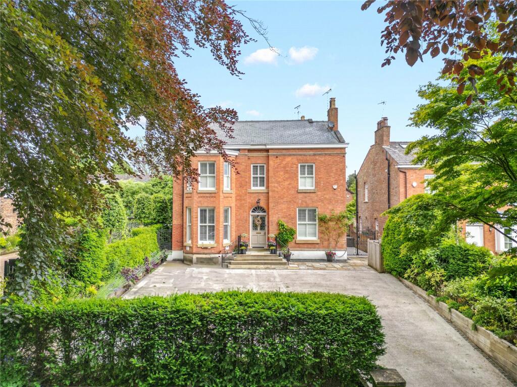 5 bedroom detached house for sale in Stamford Road, Bowdon, Altrincham