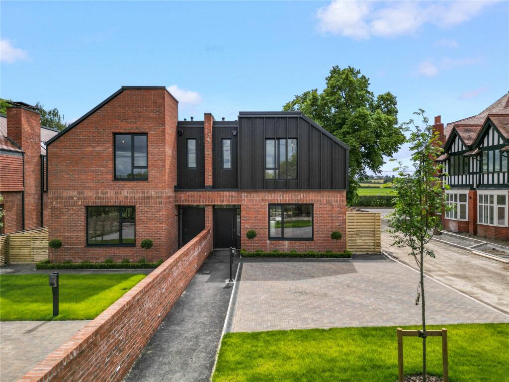 3 bedroom semidetached house for sale in Livery Lane, Little