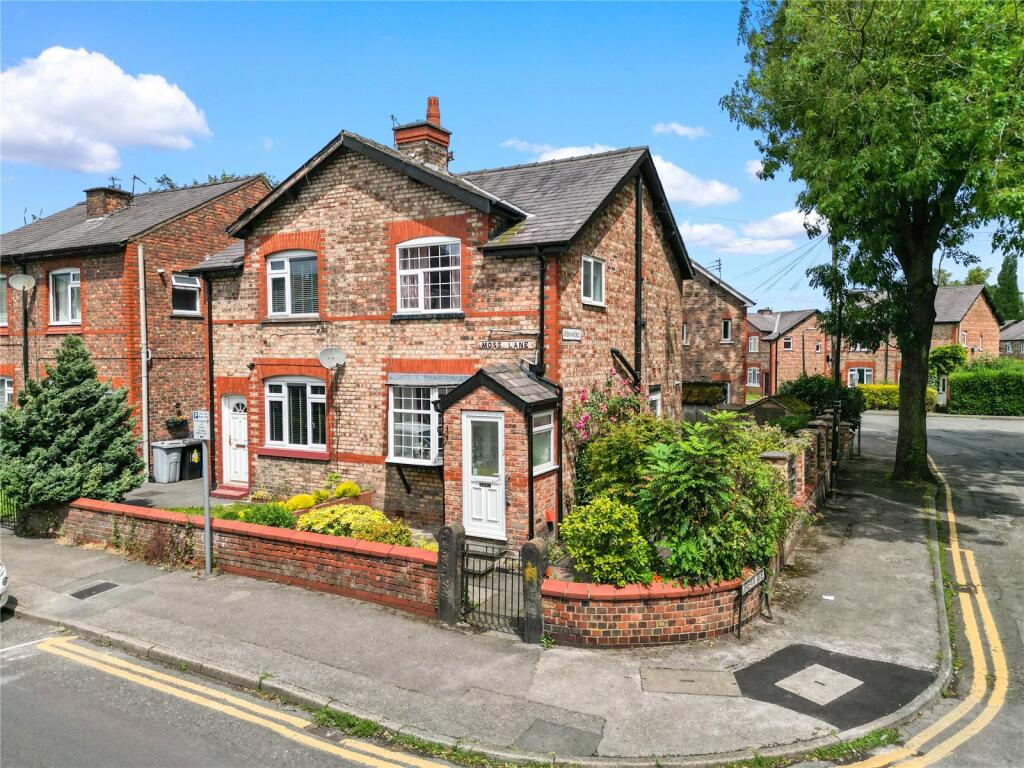 2 bedroom semidetached house for sale in Moss Lane, Altrincham, Cheshire, WA15