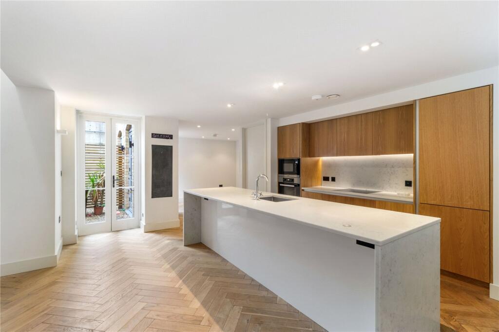 Main image of property: Cavendish Road, Bowdon, Altrincham, Greater Manchester, WA14
