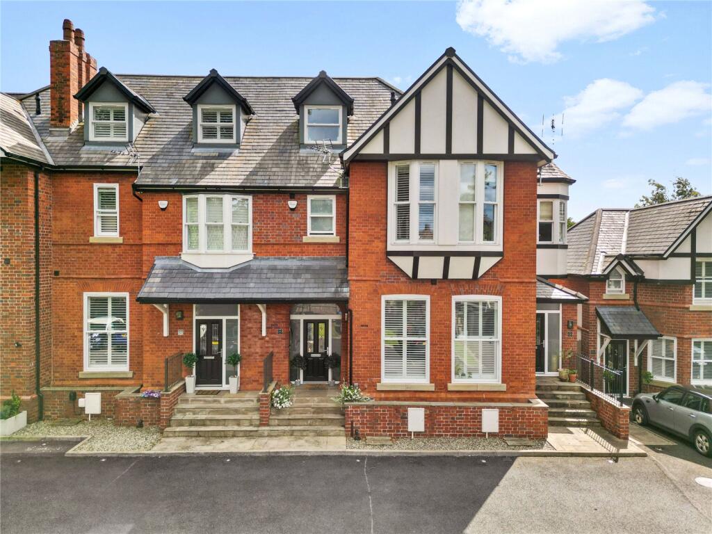 Main image of property: Wardle Road, Sale, Greater Manchester, M33