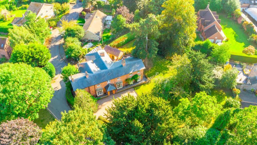 Main image of property: Yew Tree Grange,  Nottinghamshire NG11