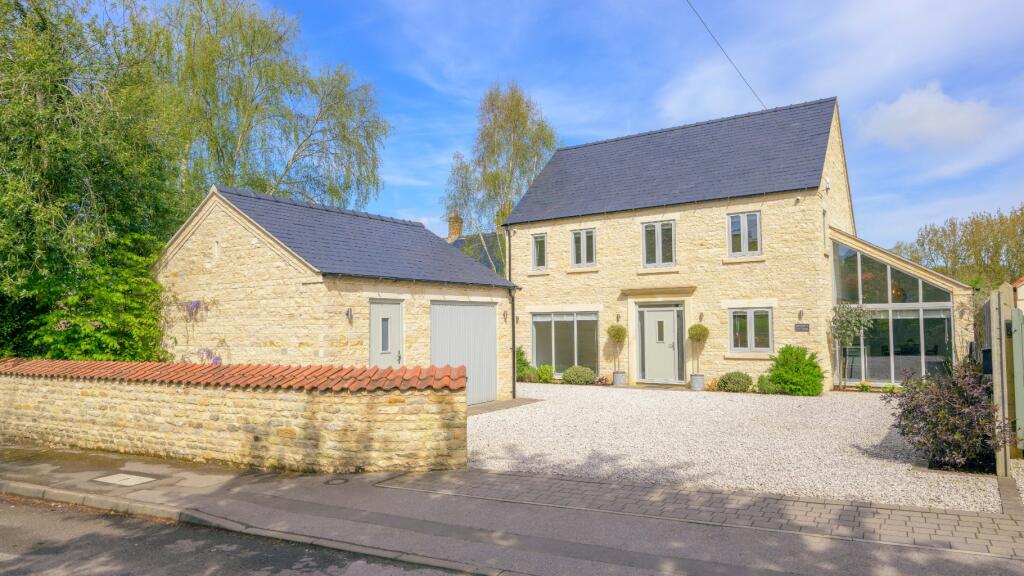 Main image of property: Clint Lane, Navenby, Lincoln, Lincolnshire, LN5 0EX