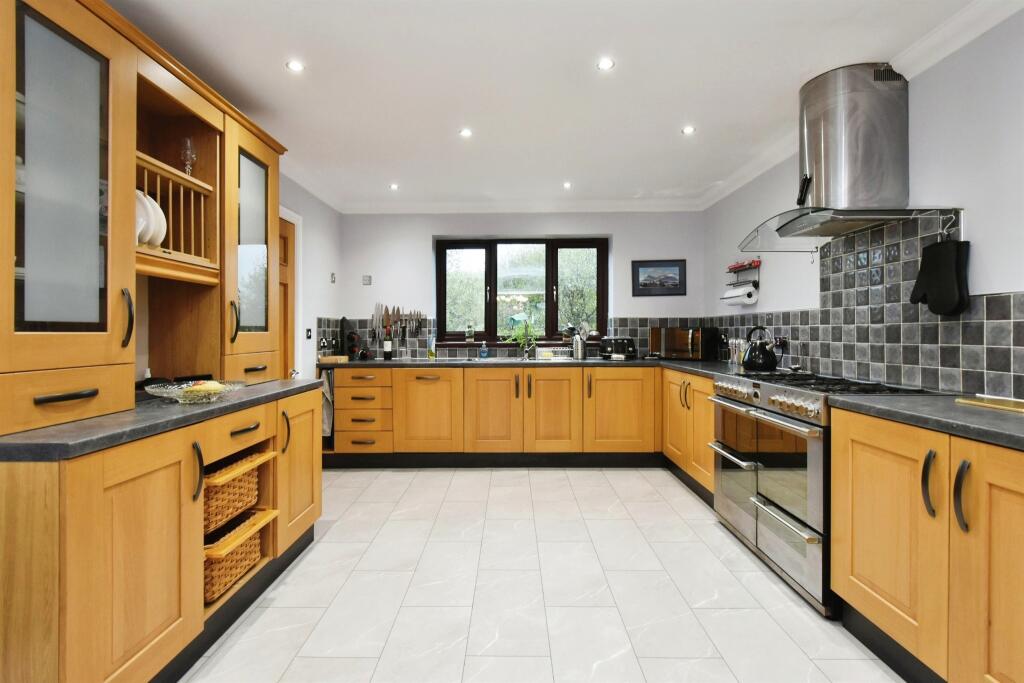Additional property image - Penderyn Road, Hirwaun, Aberdare