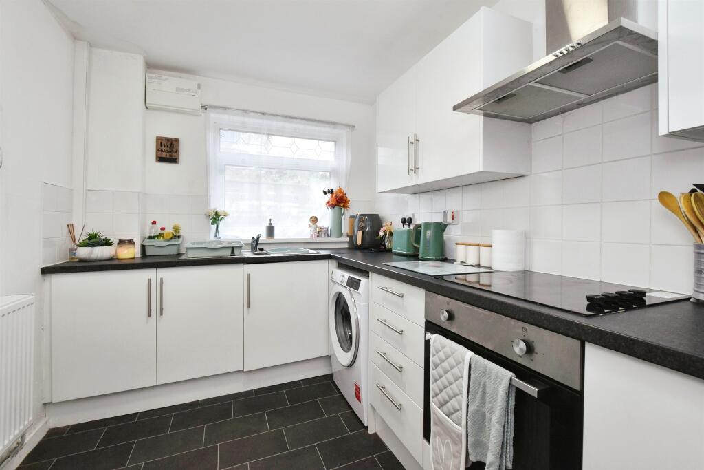 Additional property image - Dan-Y-Rhiw, Aberdare