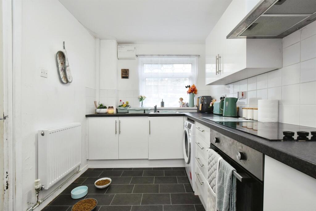 Additional property image - Dan-Y-Rhiw, Aberdare