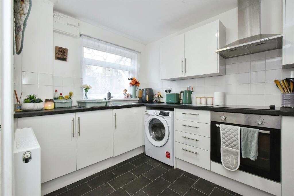 Additional property image - Dan-Y-Rhiw, Aberdare