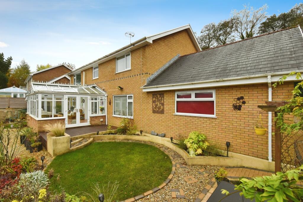 Additional property image - Graig Place, Aberdare