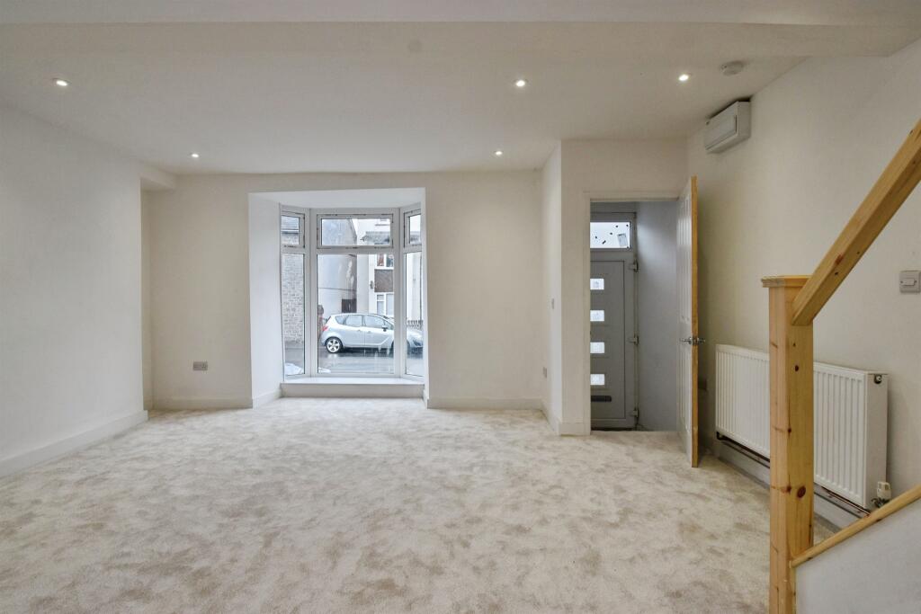 Main image of property: Clifton Crescent, Aberdare