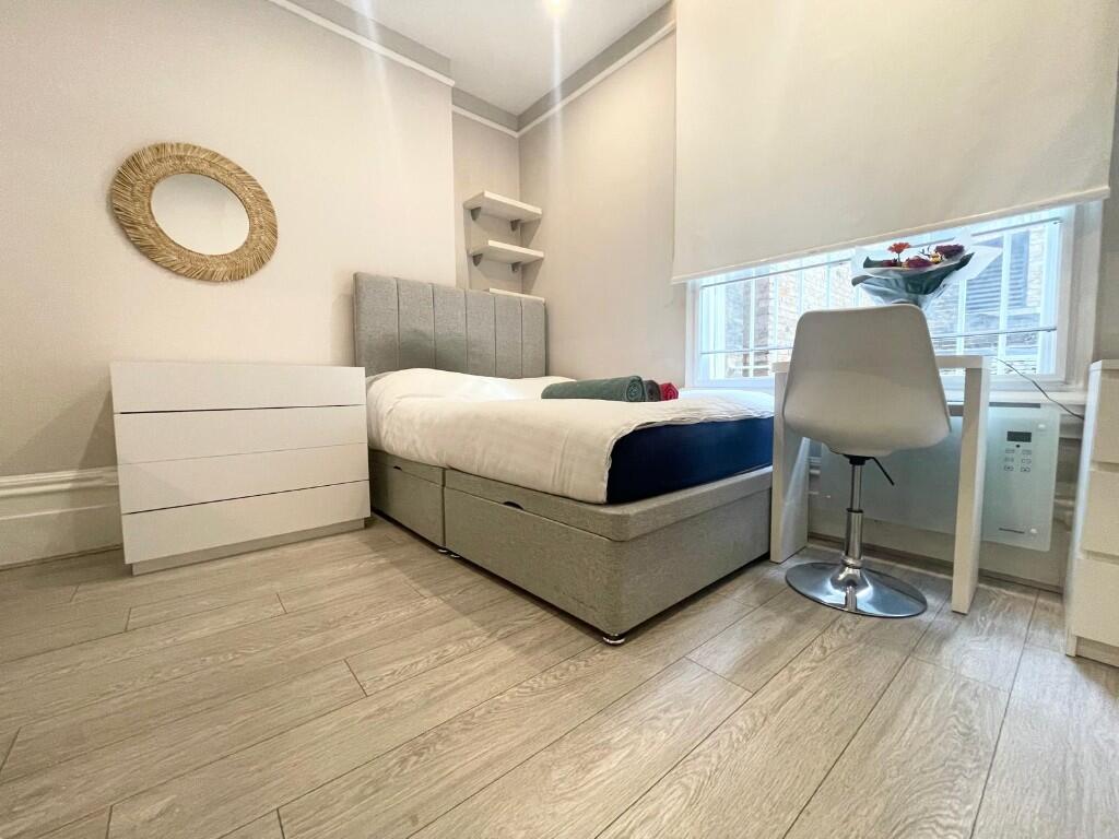 Main image of property: London Street, London, W2