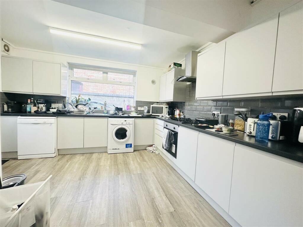 Main image of property: Teversal Avenue, Nottingham, Nottinghamshire, NG7