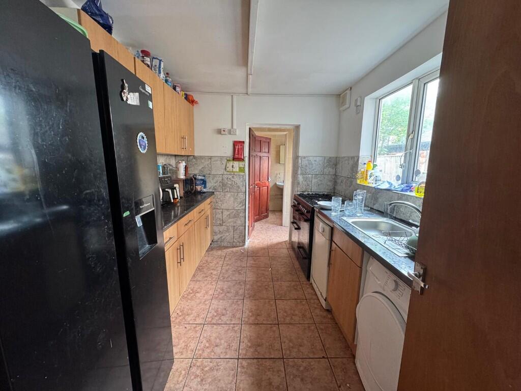 Main image of property: Kimbolton Avenue, Nottingham, Nottinghamshire, NG7