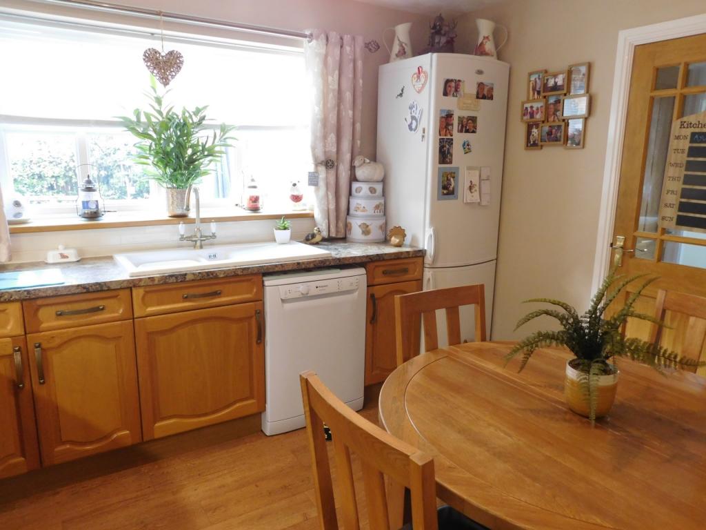 4 bedroom detached house for sale in Thorpe Downs Road, Church Gresley