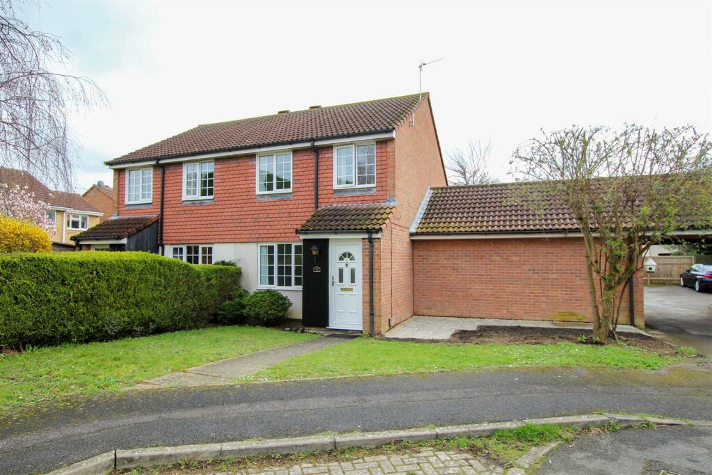 3 bedroom semi-detached house for rent in The Lynx, Cambridge, CB1