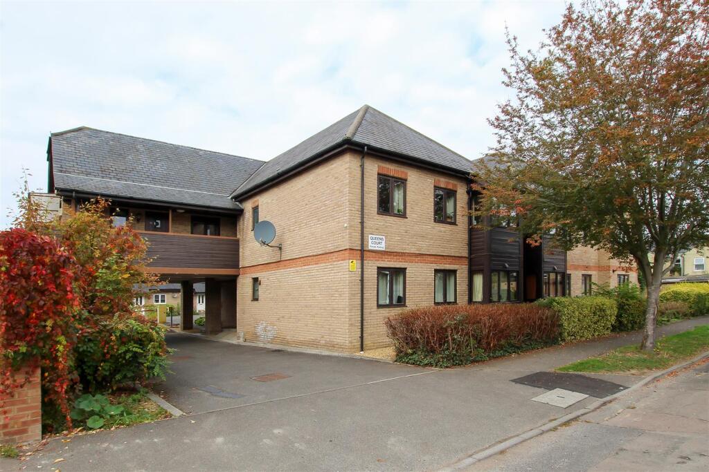 Main image of property: Queens Court, St. Margaret's Square, Cambridge