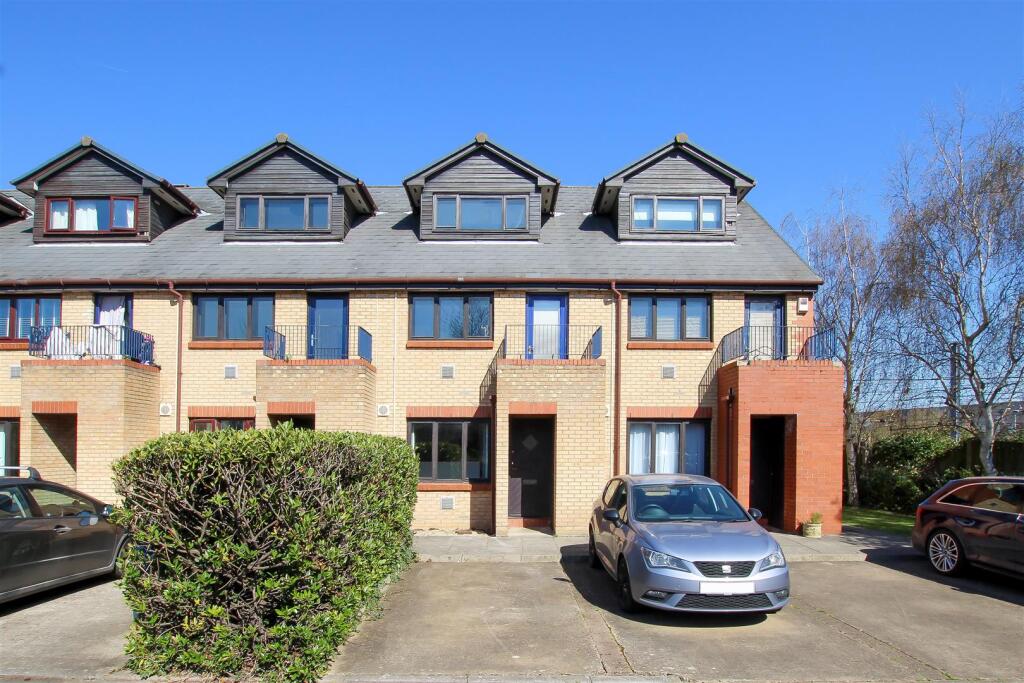 Main image of property: Sleaford Street, Cambridge