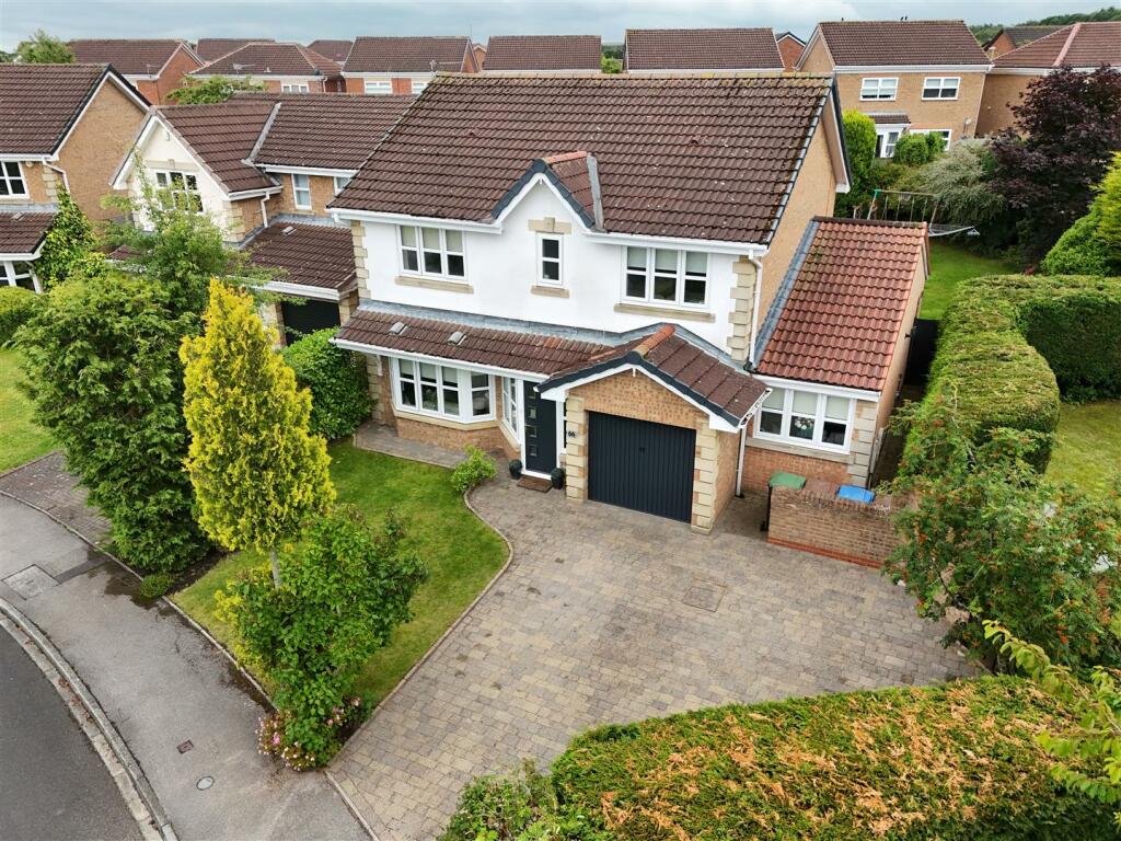 4 bedroom detached house for sale in Lesbury Close, Chester Le Street, DH2