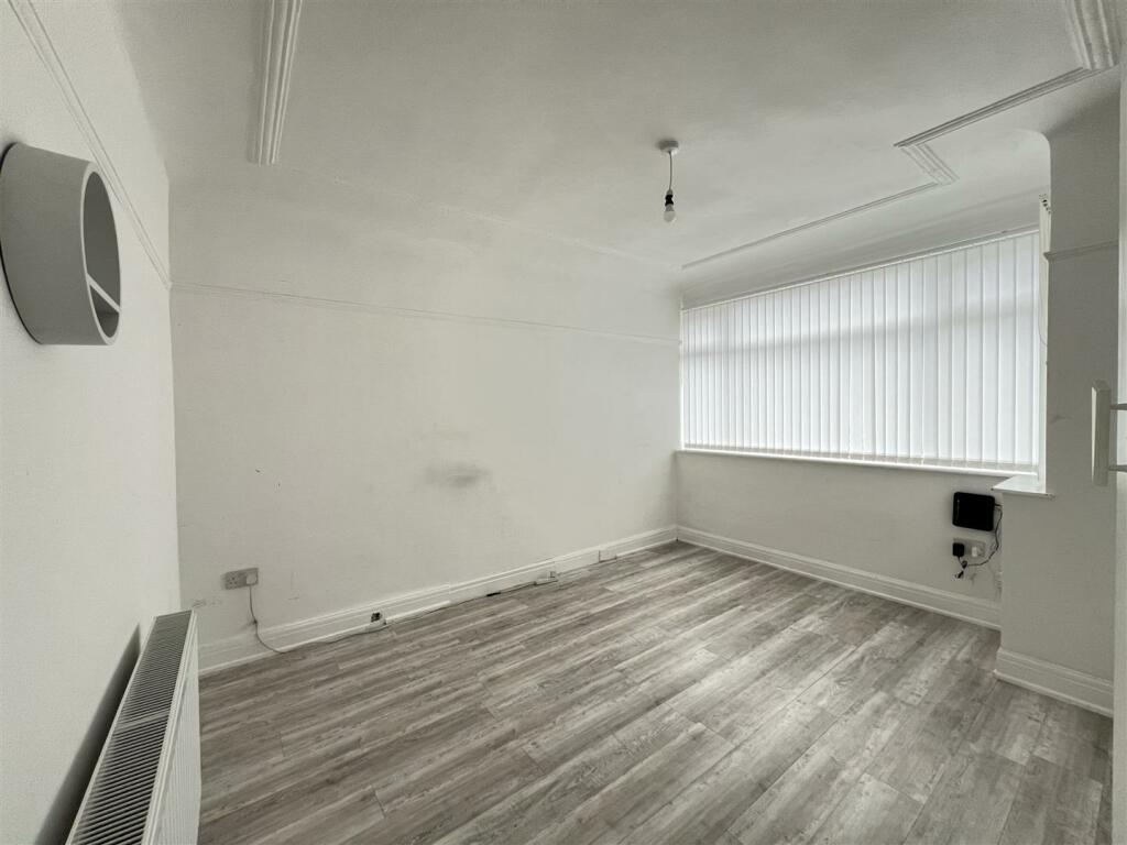 House to rent on Jeffereys Crescent, Liverpool