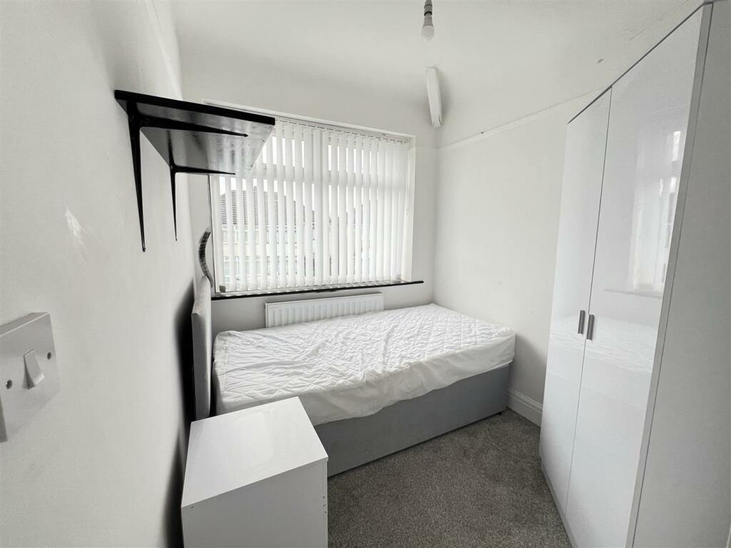 House to rent on Jeffereys Crescent, Liverpool