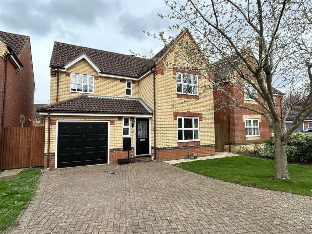 4 bedroom detached house for sale in Clover End, Witchford, Ely, CB6