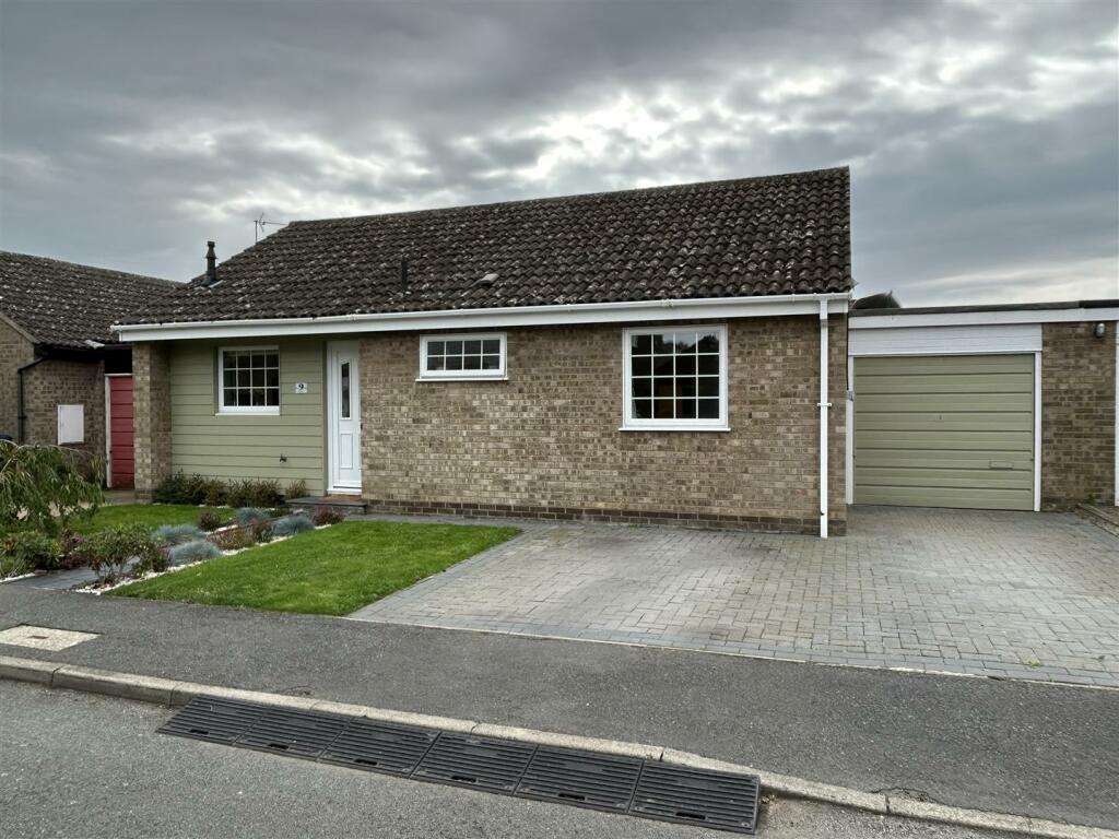 3 bedroom detached bungalow for sale in King Cob, Stretham, Ely, CB6