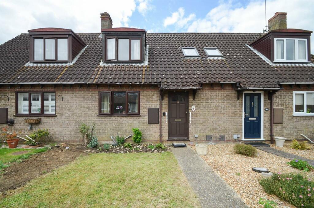 3 bedroom terraced bungalow for sale in Bell Gardens, Haddenham, Ely, CB6