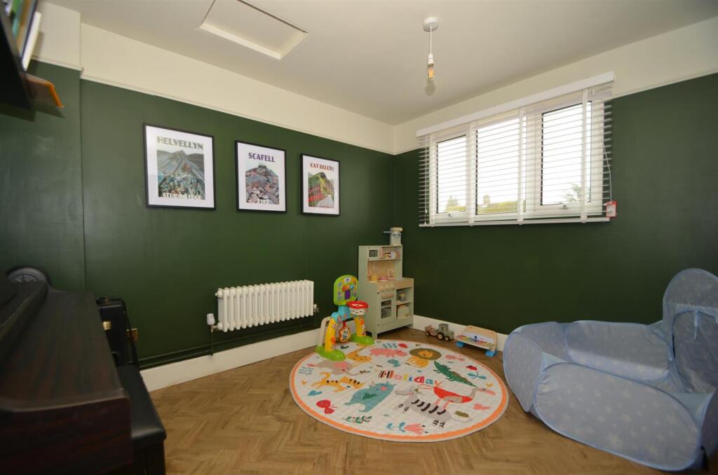 Additional property image - Cherry Orchard, Haddenham, Ely