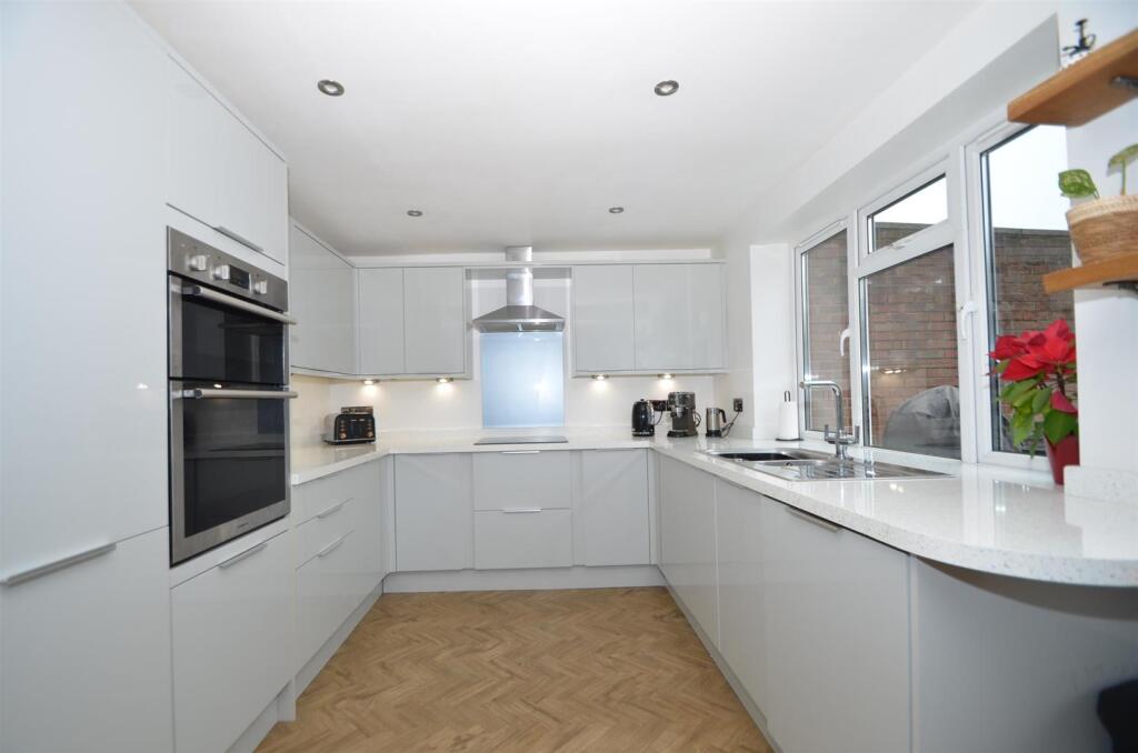 Additional property image - Cherry Orchard, Haddenham, Ely