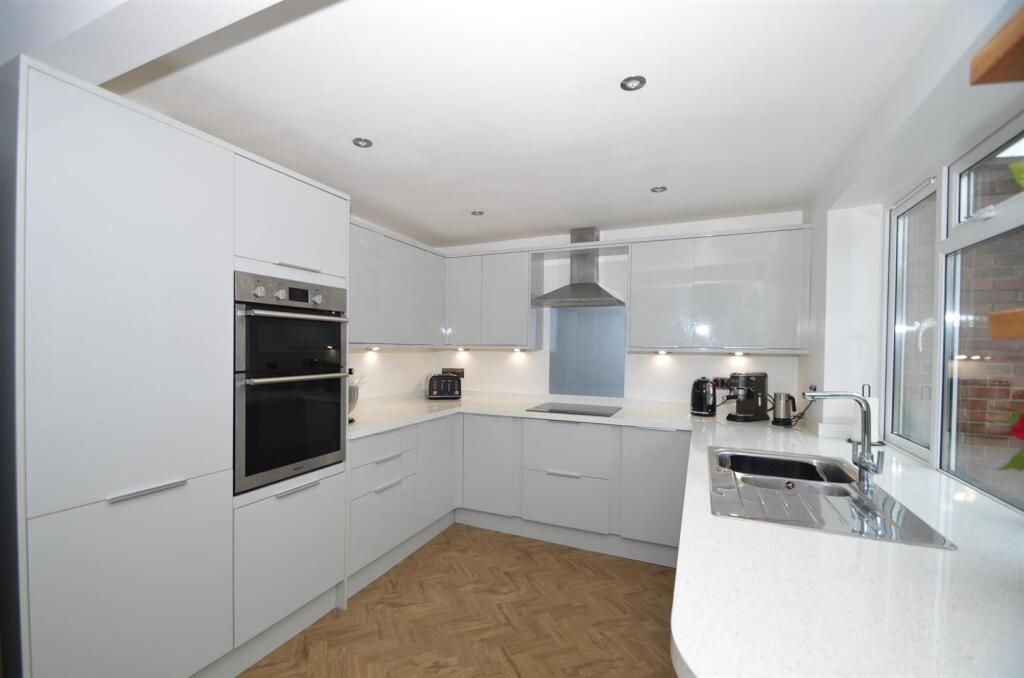 Additional property image - Cherry Orchard, Haddenham, Ely