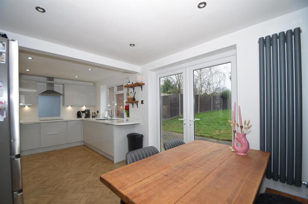 Additional property image - Cherry Orchard, Haddenham, Ely
