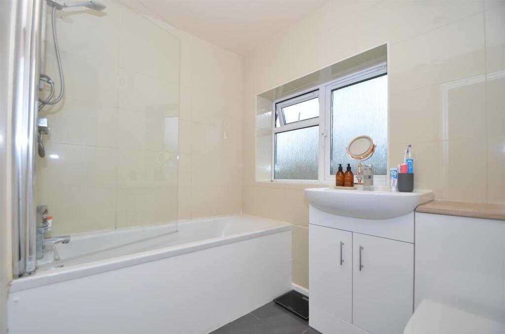 Additional property image - Cherry Orchard, Haddenham, Ely