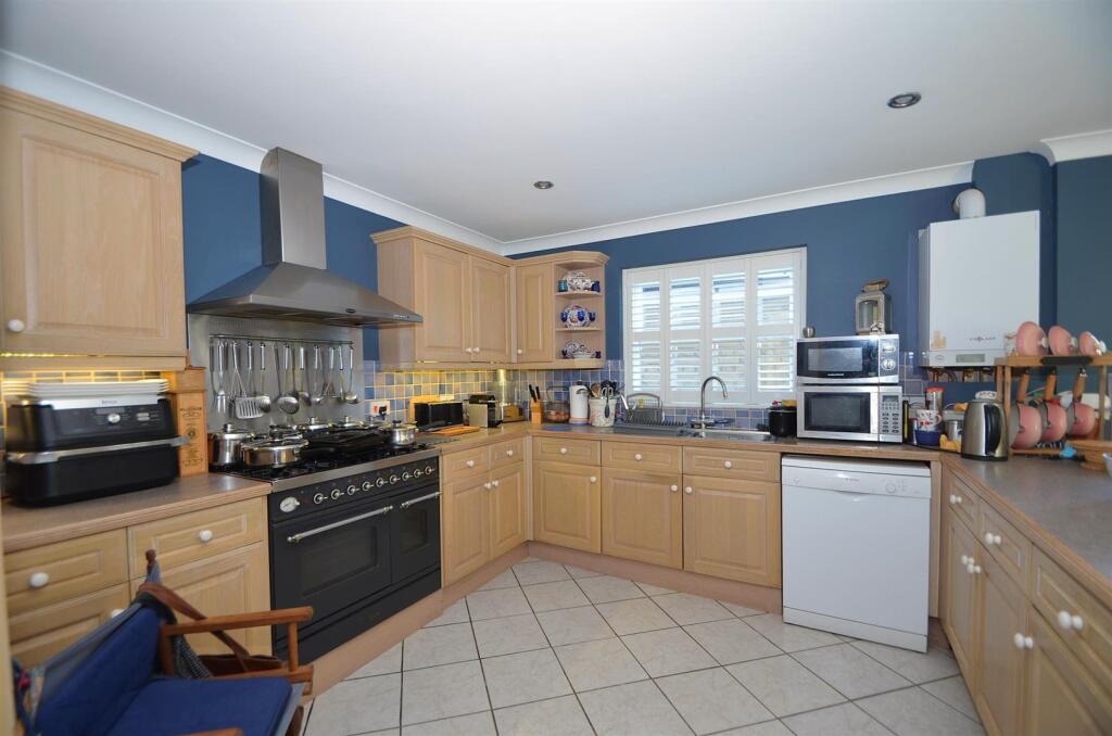 Additional property image - Nutholt Lane, Ely