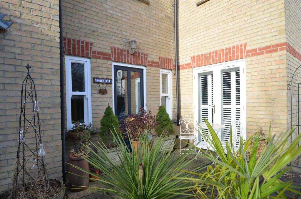 Additional property image - Nutholt Lane, Ely