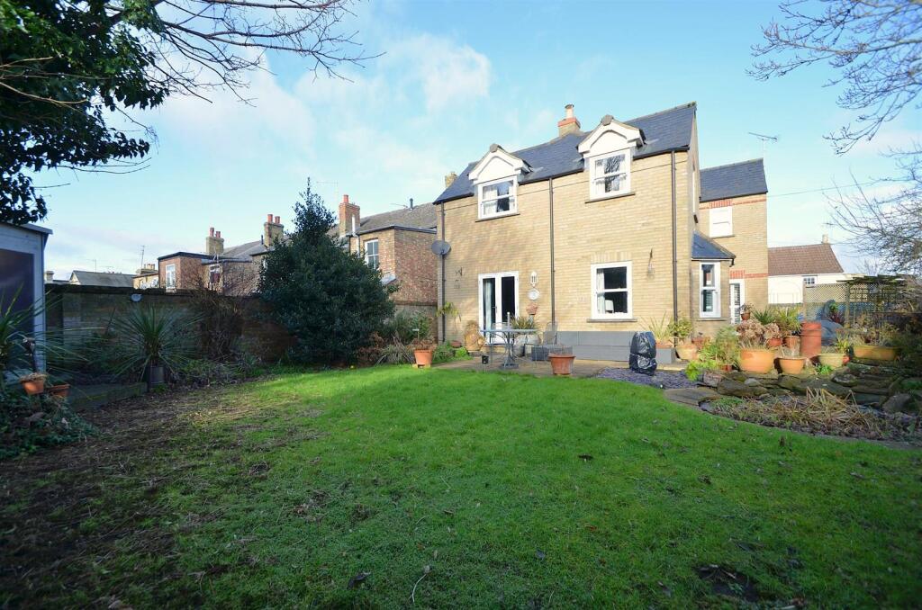 Additional property image - Nutholt Lane, Ely